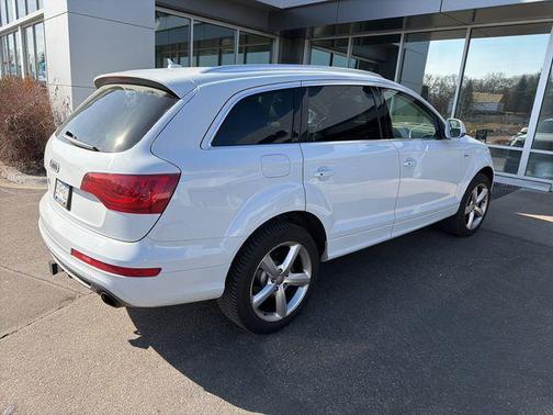 Glacier White Metallic 2013 Audi Q7 3.0T S line Prestige
