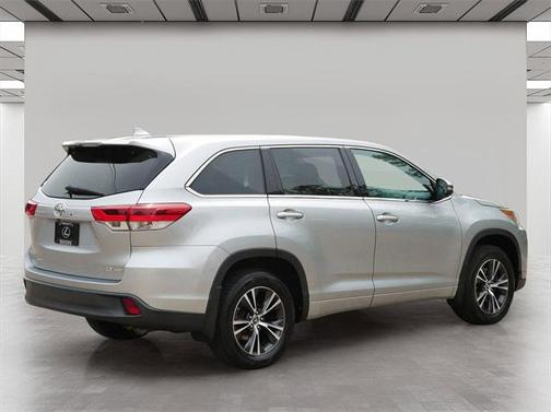 2018 Toyota Highlander LE Plus