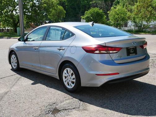 Gray Metallic 2017 Hyundai ELANTRA SE