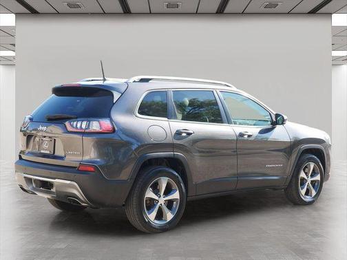 Granite Crystal Metallic Clearcoat 2019 Jeep Cherokee Limited
