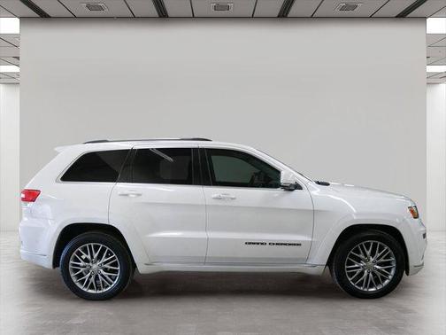 2017 Jeep Grand Cherokee Summit
