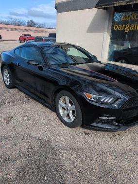 2017 Ford Mustang V6