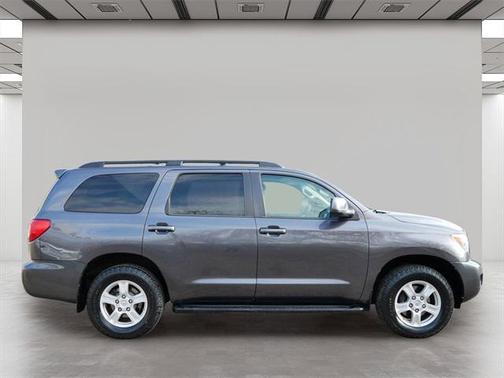 2014 Toyota Sequoia SR5