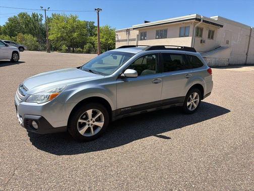 Ice Silver Metallic 2014 Subaru Outback 2.5i Limited