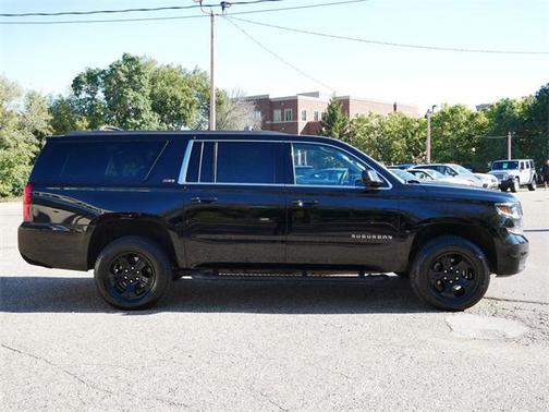 2017 Chevrolet Suburban LT