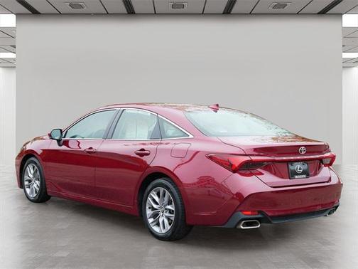2020 Toyota Avalon XLE