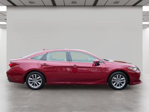 2020 Toyota Avalon XLE