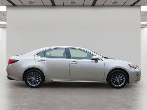 Silver Lining Metallic 2018 Lexus ES 350 Base