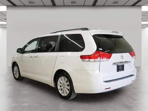 2013 Toyota Sienna XLE