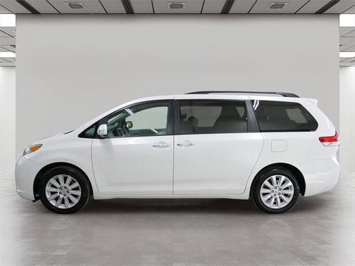 2013 Toyota Sienna XLE