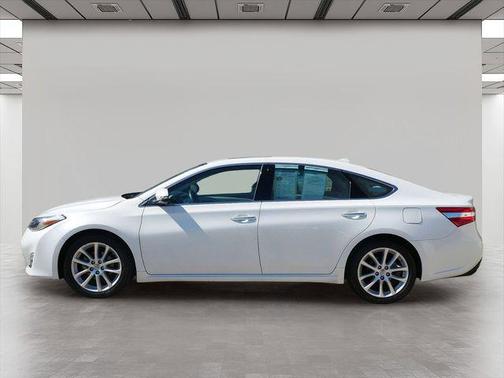 Blizzard Pearl 2015 Toyota Avalon Limited