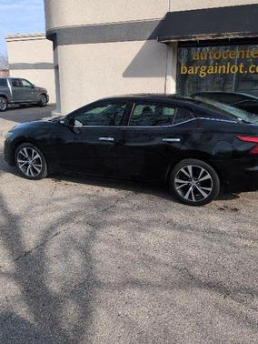 Super Black 2017 Nissan Maxima 3.5 Platinum