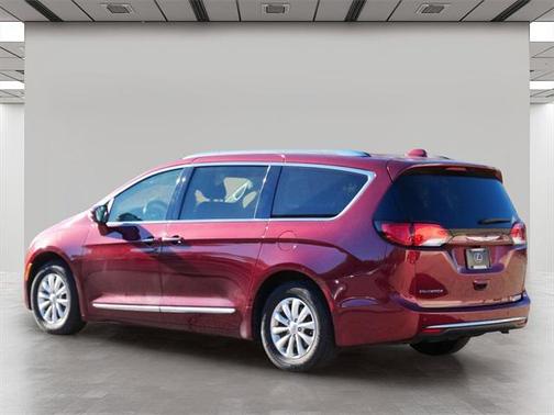 2018 Chrysler Pacifica Touring-L