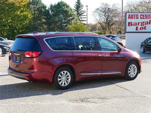 2018 Chrysler Pacifica Touring-L