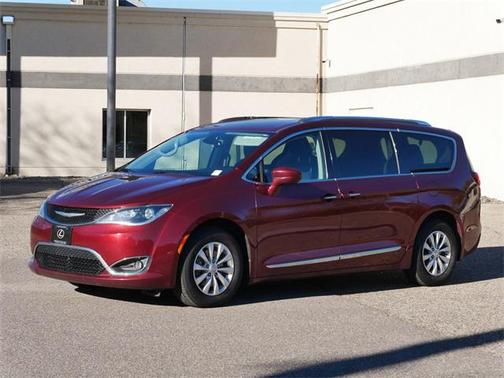 2018 Chrysler Pacifica Touring-L