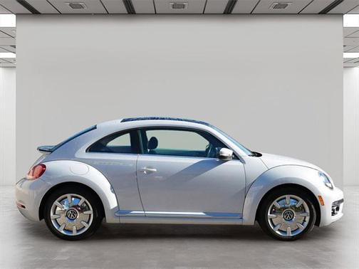 2018 Volkswagen Beetle 2.0T SE