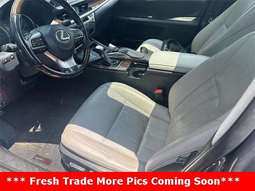 2016 Lexus ES 300h Base