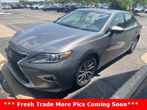 2016 Lexus ES 300h Base