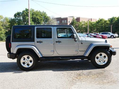 2013 Jeep Wrangler Unlimited Sahara