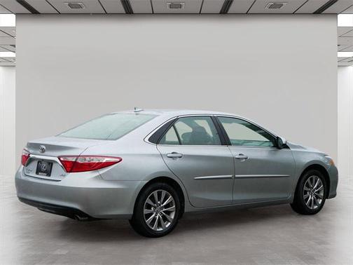 2016 Toyota Camry XLE