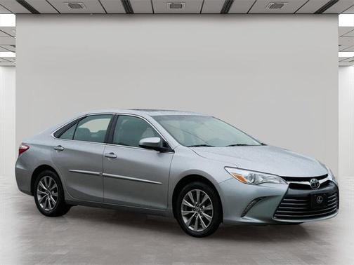 2016 Toyota Camry XLE