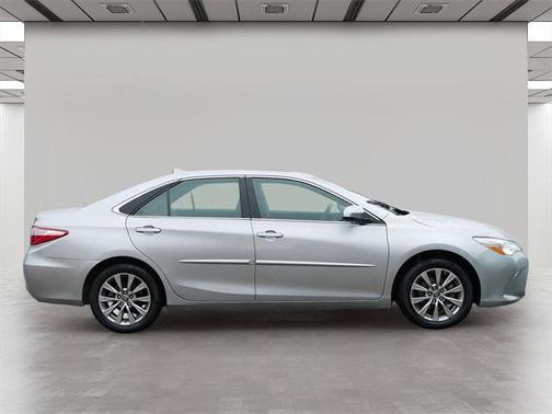 2016 Toyota Camry XLE