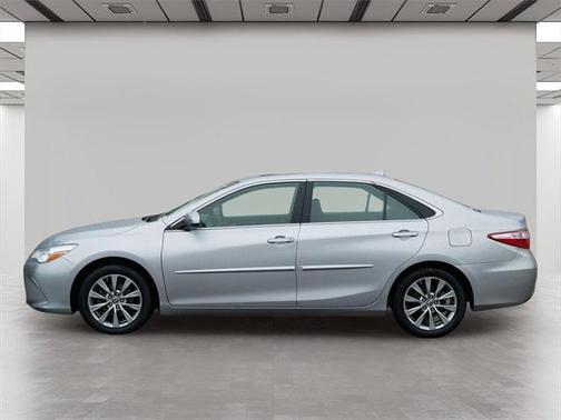 2016 Toyota Camry XLE