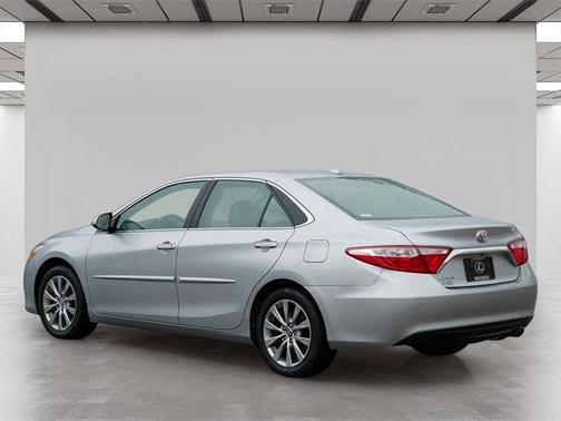 2016 Toyota Camry XLE