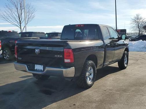 2017 RAM 1500 SLT