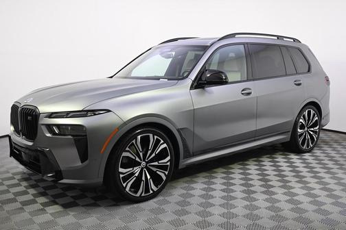 2023 BMW X7 M60i