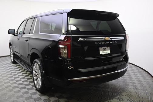2022 Chevrolet Suburban LT