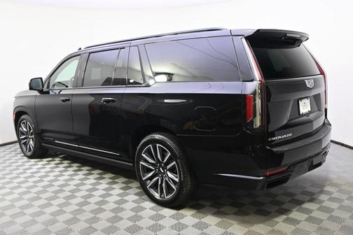 2022 Cadillac Escalade ESV Sport Platinum