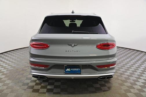 2024 Bentley Bentayga V8