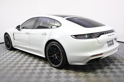 2023 Porsche Panamera Turbo S
