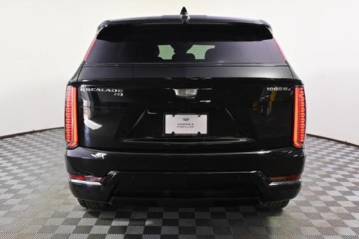 2025 Cadillac Escalade IQ Sport 1