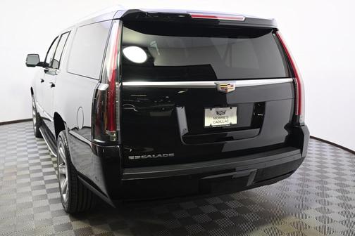 2018 Cadillac Escalade ESV Premium Luxury