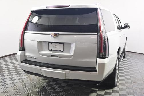 2019 Cadillac Escalade ESV Luxury