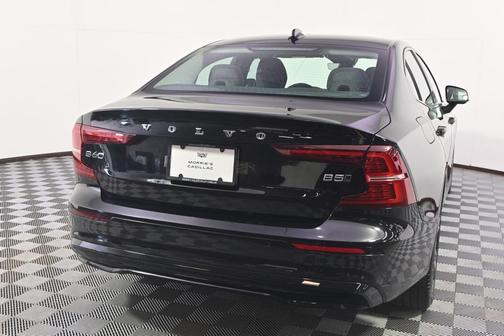 2025 Volvo S60 B5 Plus