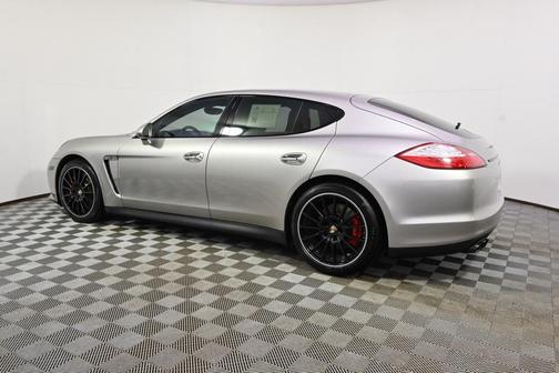 2013 Porsche Panamera GTS