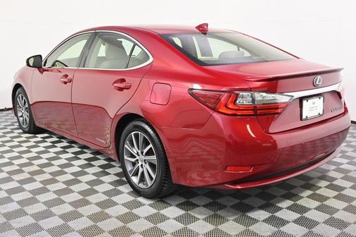 2016 Lexus ES 300h Base