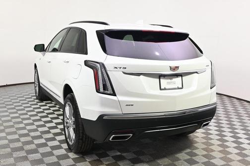 2025 Cadillac XT5 Sport