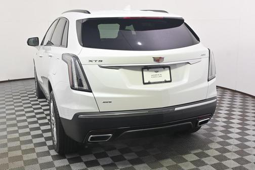 2025 Cadillac XT5 Sport