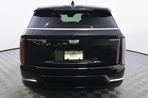 2025 Cadillac Escalade IQ Luxury 2