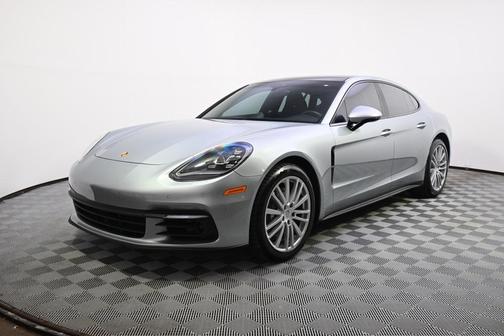 2018 Porsche Panamera 4S