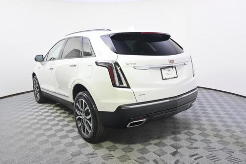 2025 Cadillac XT5 Sport