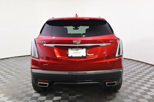 2025 Cadillac XT5 Sport