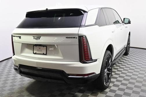 2025 Cadillac Escalade IQ Sport 2