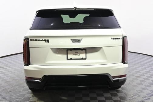 2025 Cadillac Escalade IQ Sport 2