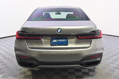 2021 BMW 750 i xDrive