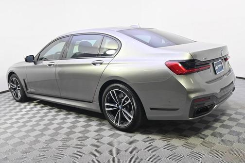 2021 BMW 750 i xDrive